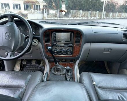 Черный Тойота Ленд Крузер 105, объемом двигателя 0 л и пробегом 350 тыс. км за 24990 $, фото 14 на Automoto.ua