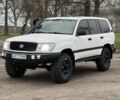 Серый Тойота Ленд Крузер 105, объемом двигателя 4.5 л и пробегом 210 тыс. км за 23000 $, фото 1 на Automoto.ua