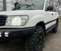 Серый Тойота Ленд Крузер 105, объемом двигателя 4.5 л и пробегом 210 тыс. км за 23000 $, фото 5 на Automoto.ua
