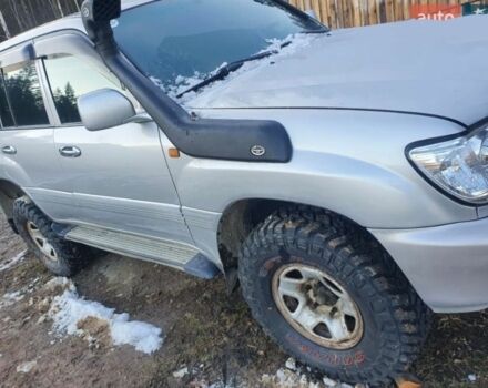 Серый Тойота Ленд Крузер 105, объемом двигателя 4.2 л и пробегом 280 тыс. км за 24900 $, фото 1 на Automoto.ua