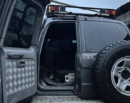 Серый Тойота Ленд Крузер 105, объемом двигателя 4.2 л и пробегом 3 тыс. км за 25000 $, фото 5 на Automoto.ua