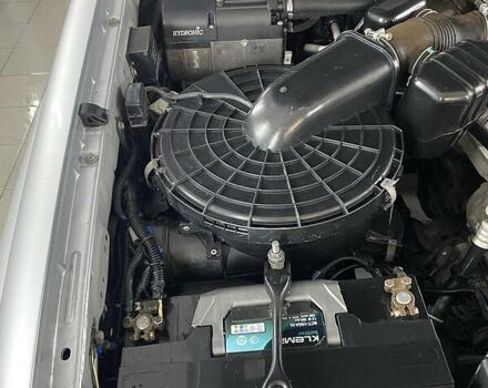 Серый Тойота Ленд Крузер 105, объемом двигателя 4.2 л и пробегом 200 тыс. км за 27500 $, фото 31 на Automoto.ua