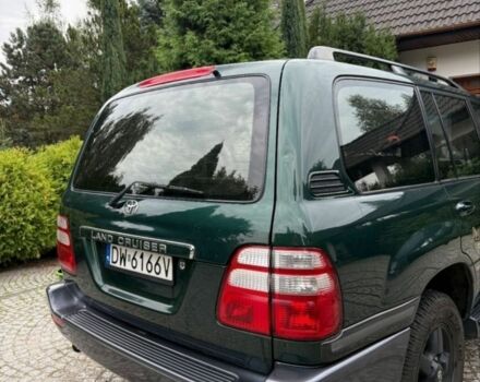 Зеленый Тойота Ленд Крузер 105, объемом двигателя 4.2 л и пробегом 265 тыс. км за 3300 $, фото 3 на Automoto.ua