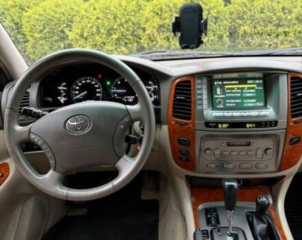 Зеленый Тойота Ленд Крузер 105, объемом двигателя 4.2 л и пробегом 265 тыс. км за 3300 $, фото 5 на Automoto.ua