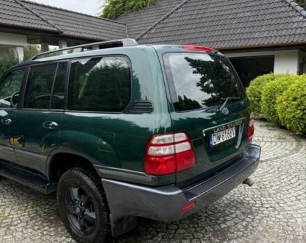 Зеленый Тойота Ленд Крузер 105, объемом двигателя 4.2 л и пробегом 265 тыс. км за 3300 $, фото 2 на Automoto.ua