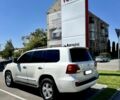 Белый Тойота Ленд Крузер 200, объемом двигателя 4.6 л и пробегом 193 тыс. км за 32500 $, фото 1 на Automoto.ua