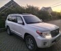 Белый Тойота Ленд Крузер 200, объемом двигателя 4.5 л и пробегом 274 тыс. км за 35000 $, фото 1 на Automoto.ua