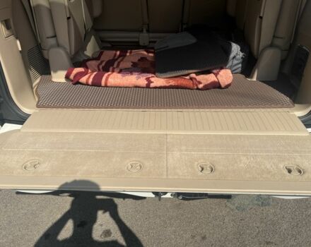 Белый Тойота Ленд Крузер 200, объемом двигателя 4.6 л и пробегом 257 тыс. км за 37000 $, фото 21 на Automoto.ua