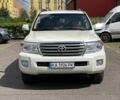 Білий Тойота Ленд Крузер 200, об'ємом двигуна 4.5 л та пробігом 397 тис. км за 652 $, фото 2 на Automoto.ua