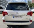 Білий Тойота Ленд Крузер 200, об'ємом двигуна 4.5 л та пробігом 397 тис. км за 652 $, фото 5 на Automoto.ua