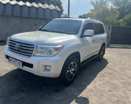 Белый Тойота Ленд Крузер 200, объемом двигателя 4.6 л и пробегом 257 тыс. км за 37000 $, фото 3 на Automoto.ua