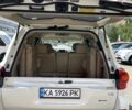 Білий Тойота Ленд Крузер 200, об'ємом двигуна 4.5 л та пробігом 397 тис. км за 652 $, фото 13 на Automoto.ua