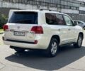 Білий Тойота Ленд Крузер 200, об'ємом двигуна 4.5 л та пробігом 397 тис. км за 652 $, фото 3 на Automoto.ua