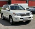 Білий Тойота Ленд Крузер 200, об'ємом двигуна 4.5 л та пробігом 397 тис. км за 652 $, фото 1 на Automoto.ua