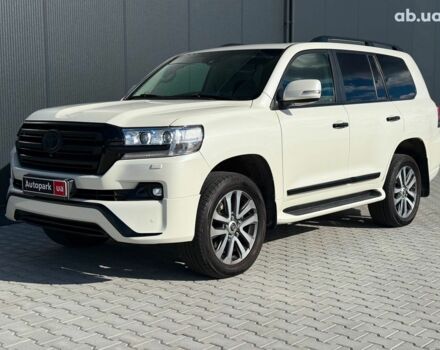 Белый Тойота Ленд Крузер 200, объемом двигателя 4.7 л и пробегом 145 тыс. км за 46590 $, фото 12 на Automoto.ua