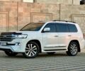 Білий Тойота Ленд Крузер 200, об'ємом двигуна 4.5 л та пробігом 285 тис. км за 39999 $, фото 2 на Automoto.ua