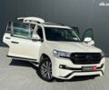 Белый Тойота Ленд Крузер 200, объемом двигателя 4.7 л и пробегом 145 тыс. км за 46590 $, фото 37 на Automoto.ua