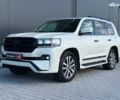 Белый Тойота Ленд Крузер 200, объемом двигателя 4.7 л и пробегом 145 тыс. км за 46590 $, фото 1 на Automoto.ua