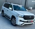 Белый Тойота Ленд Крузер 200, объемом двигателя 4.7 л и пробегом 145 тыс. км за 46590 $, фото 3 на Automoto.ua