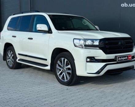 Белый Тойота Ленд Крузер 200, объемом двигателя 4.7 л и пробегом 145 тыс. км за 46590 $, фото 26 на Automoto.ua