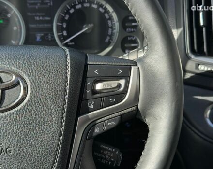 Белый Тойота Ленд Крузер 200, объемом двигателя 4.7 л и пробегом 145 тыс. км за 46590 $, фото 20 на Automoto.ua