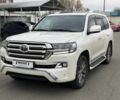 Белый Тойота Ленд Крузер 200, объемом двигателя 4.5 л и пробегом 167 тыс. км за 46800 $, фото 15 на Automoto.ua