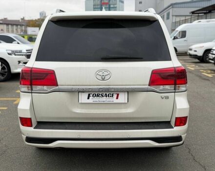 Белый Тойота Ленд Крузер 200, объемом двигателя 4.5 л и пробегом 167 тыс. км за 46800 $, фото 12 на Automoto.ua