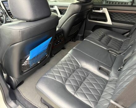 Белый Тойота Ленд Крузер 200, объемом двигателя 4.5 л и пробегом 167 тыс. км за 46800 $, фото 2 на Automoto.ua