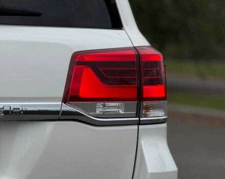 Белый Тойота Ленд Крузер 200, объемом двигателя 4.5 л и пробегом 205 тыс. км за 53500 $, фото 11 на Automoto.ua