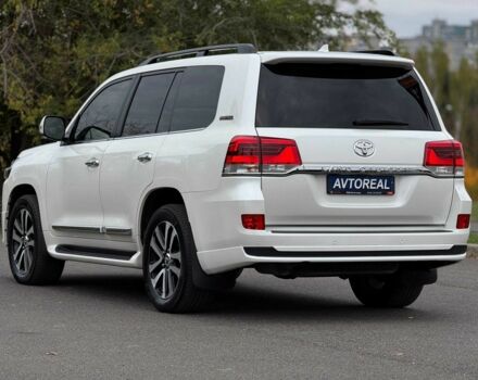 Белый Тойота Ленд Крузер 200, объемом двигателя 4.5 л и пробегом 205 тыс. км за 53500 $, фото 9 на Automoto.ua