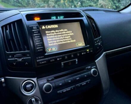 Бежевый Тойота Ленд Крузер 200, объемом двигателя 4.5 л и пробегом 519 тыс. км за 20500 $, фото 9 на Automoto.ua