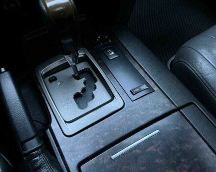 Бежевый Тойота Ленд Крузер 200, объемом двигателя 4.5 л и пробегом 519 тыс. км за 20500 $, фото 8 на Automoto.ua