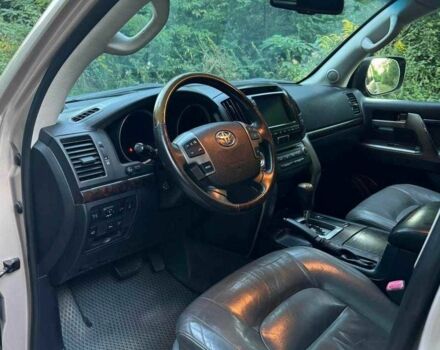 Бежевый Тойота Ленд Крузер 200, объемом двигателя 4.5 л и пробегом 519 тыс. км за 20500 $, фото 3 на Automoto.ua