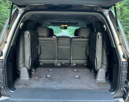 Бежевый Тойота Ленд Крузер 200, объемом двигателя 4.5 л и пробегом 519 тыс. км за 20500 $, фото 5 на Automoto.ua