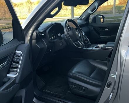 Бежевый Тойота Ленд Крузер 200, объемом двигателя 3.4 л и пробегом 22 тыс. км за 93000 $, фото 3 на Automoto.ua