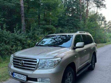 Бежевый Тойота Ленд Крузер 200, объемом двигателя 4.5 л и пробегом 519 тыс. км за 20500 $, фото 1 на Automoto.ua