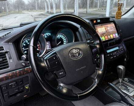 Чорний Тойота Ленд Крузер 200, об'ємом двигуна 4.7 л та пробігом 315 тис. км за 28500 $, фото 17 на Automoto.ua