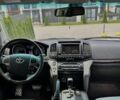 Черный Тойота Ленд Крузер 200, объемом двигателя 4.7 л и пробегом 260 тыс. км за 22000 $, фото 9 на Automoto.ua