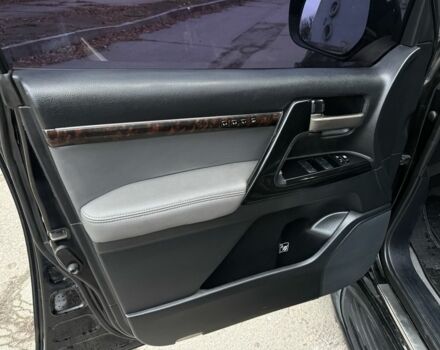 Чорний Тойота Ленд Крузер 200, об'ємом двигуна 4.7 л та пробігом 315 тис. км за 28500 $, фото 14 на Automoto.ua