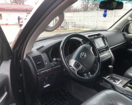 Черный Тойота Ленд Крузер 200, объемом двигателя 4.7 л и пробегом 320 тыс. км за 23800 $, фото 6 на Automoto.ua