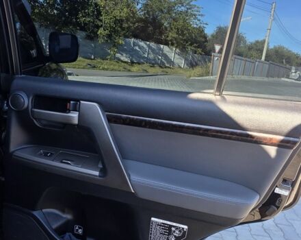 Черный Тойота Ленд Крузер 200, объемом двигателя 5.7 л и пробегом 350 тыс. км за 23900 $, фото 10 на Automoto.ua