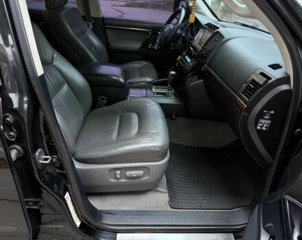 Черный Тойота Ленд Крузер 200, объемом двигателя 4.7 л и пробегом 315 тыс. км за 28500 $, фото 21 на Automoto.ua