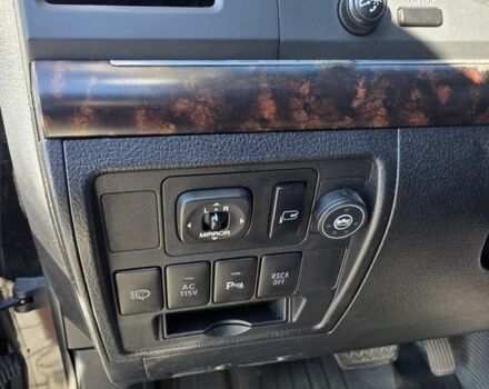 Черный Тойота Ленд Крузер 200, объемом двигателя 5.7 л и пробегом 350 тыс. км за 23900 $, фото 20 на Automoto.ua