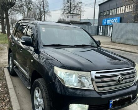 Черный Тойота Ленд Крузер 200, объемом двигателя 0 л и пробегом 335 тыс. км за 17900 $, фото 1 на Automoto.ua