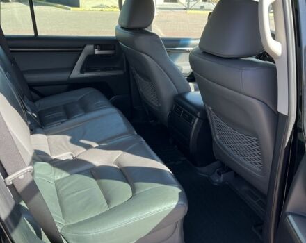 Чорний Тойота Ленд Крузер 200, об'ємом двигуна 4.5 л та пробігом 425 тис. км за 21500 $, фото 8 на Automoto.ua