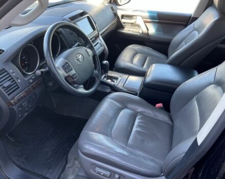 Чорний Тойота Ленд Крузер 200, об'ємом двигуна 4.5 л та пробігом 425 тис. км за 21500 $, фото 9 на Automoto.ua