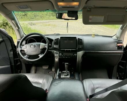 Чорний Тойота Ленд Крузер 200, об'ємом двигуна 4.5 л та пробігом 275 тис. км за 22500 $, фото 7 на Automoto.ua