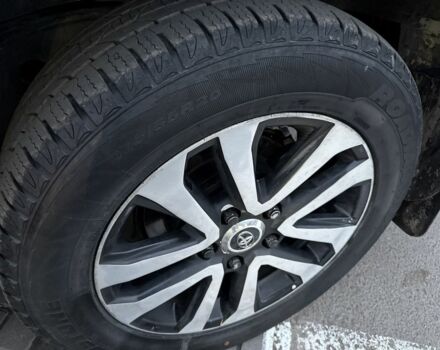 Черный Тойота Ленд Крузер 200, объемом двигателя 4.7 л и пробегом 315 тыс. км за 28500 $, фото 23 на Automoto.ua