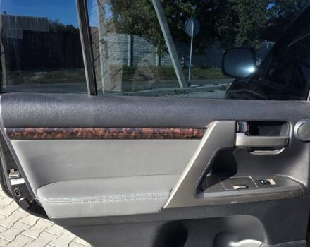 Черный Тойота Ленд Крузер 200, объемом двигателя 5.7 л и пробегом 350 тыс. км за 23900 $, фото 15 на Automoto.ua