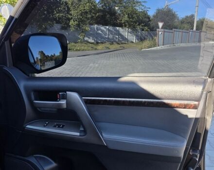 Черный Тойота Ленд Крузер 200, объемом двигателя 5.7 л и пробегом 350 тыс. км за 23900 $, фото 11 на Automoto.ua